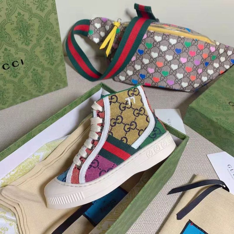G*u*i kid sneaker with g print