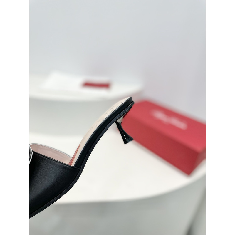 roger u1u1e covered patent leather buckle mules black