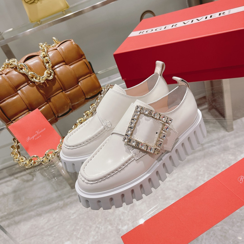 roger u1u1er go-thick strass buckle loafers in patent leather white