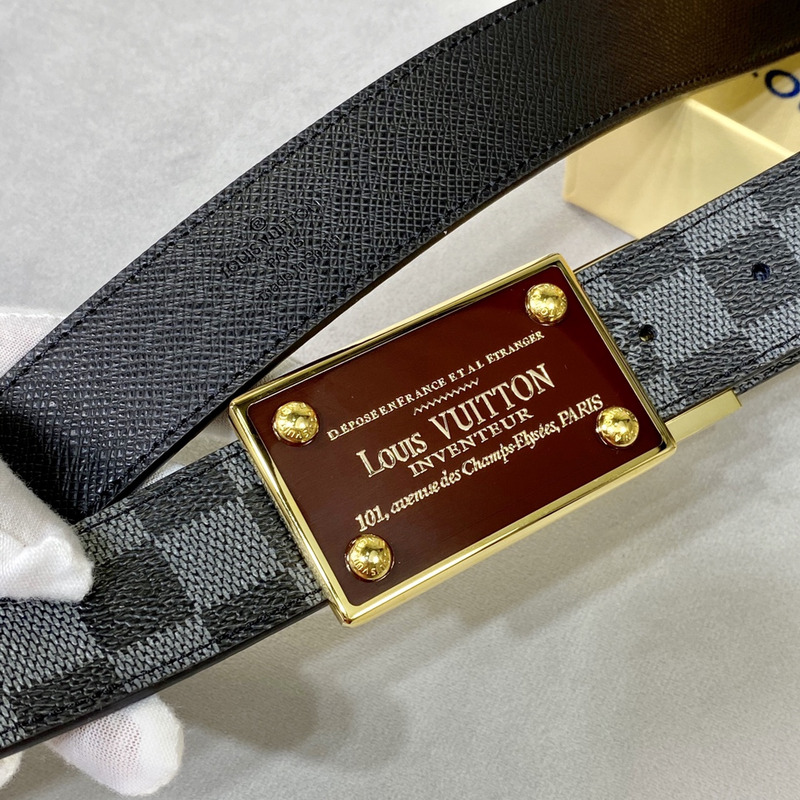 l**is V*t*n belt neo inventeur reversible black logo