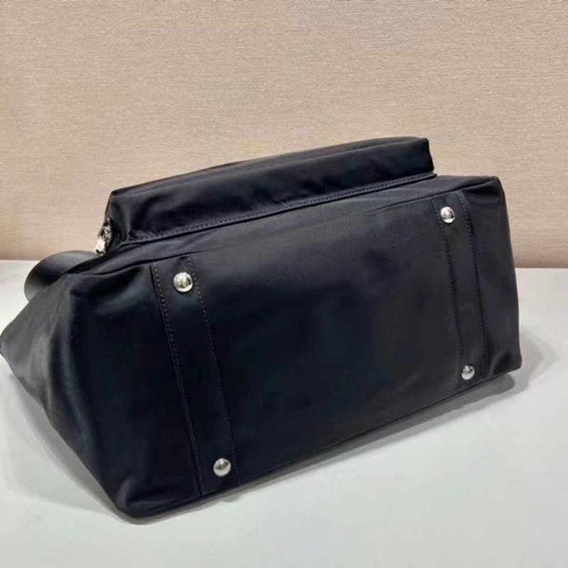 Pra*a recycled nylon baby bag black