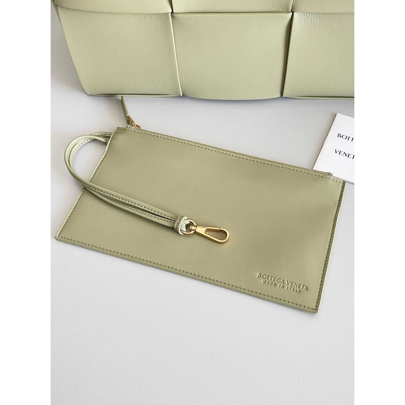Bo*te*ga ve*ne*ta arco lambskin leather tote bag green brown