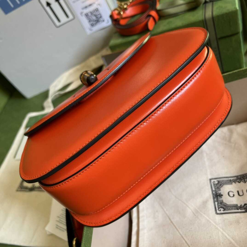 G*u*i bamboo small top handle bag