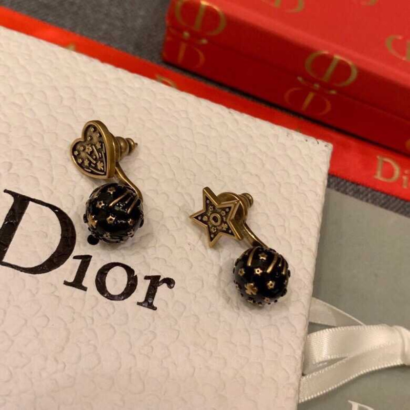 Ch*el star heart retro eearrings