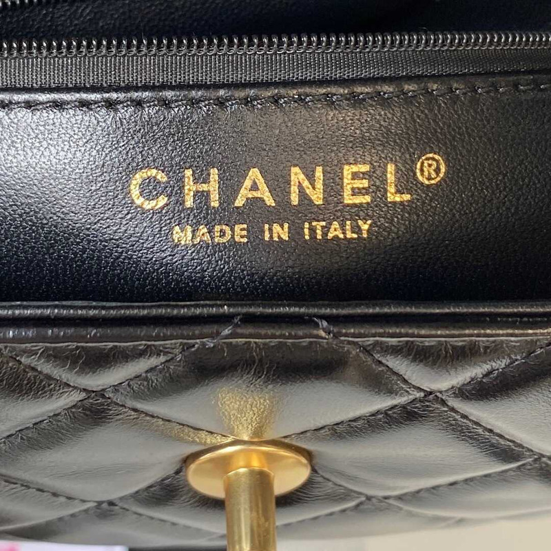 Ch*el fall-winter 2023 mini bag with handle pink black