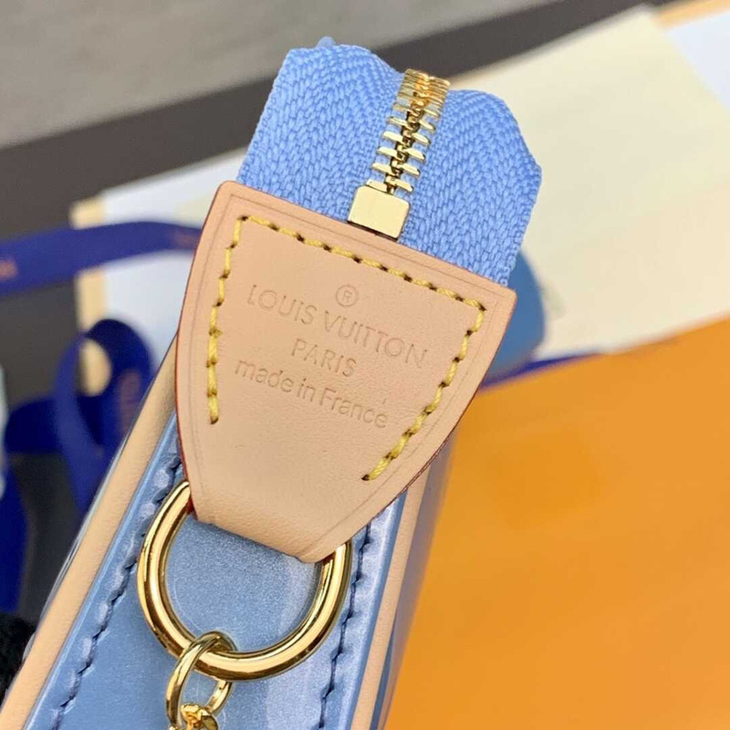 l**is V*t*n  mini pochette accessoires blue