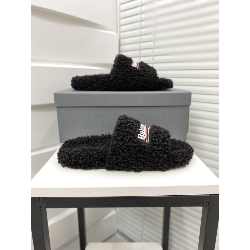 Ba*len*cia*ga logo-embroidered faux shearling slides black