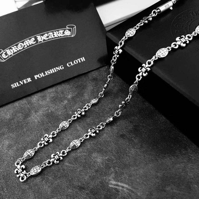 Ch*0me He**ts sterling silver necklace