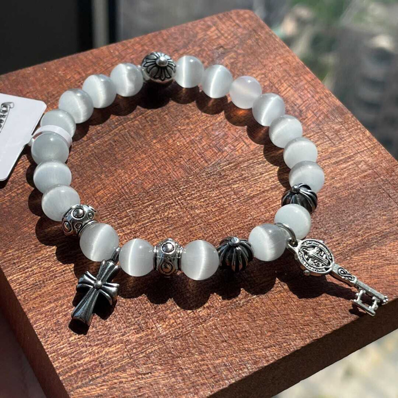 Ch*0me He**ts bead bracelet