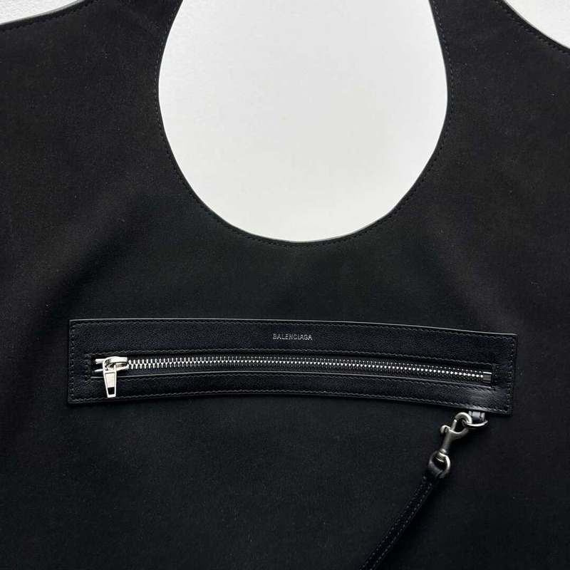 Ba*len*cia*ga mary-kate medium logo-embossed leather tote black