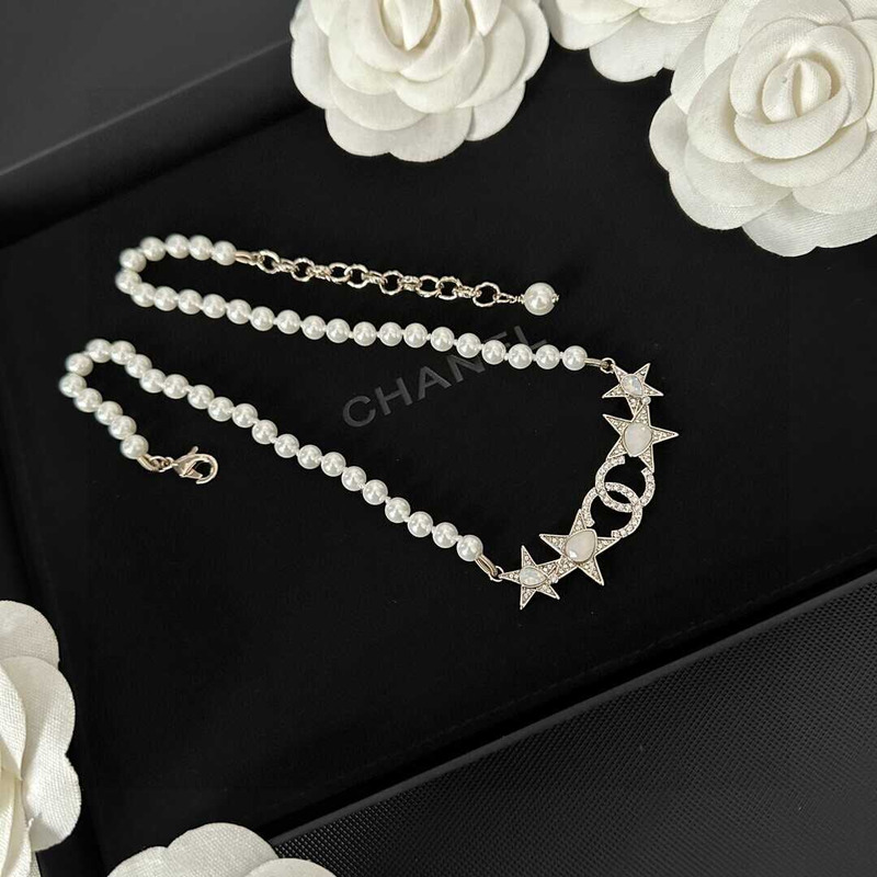 Ch*el star pearl necklace