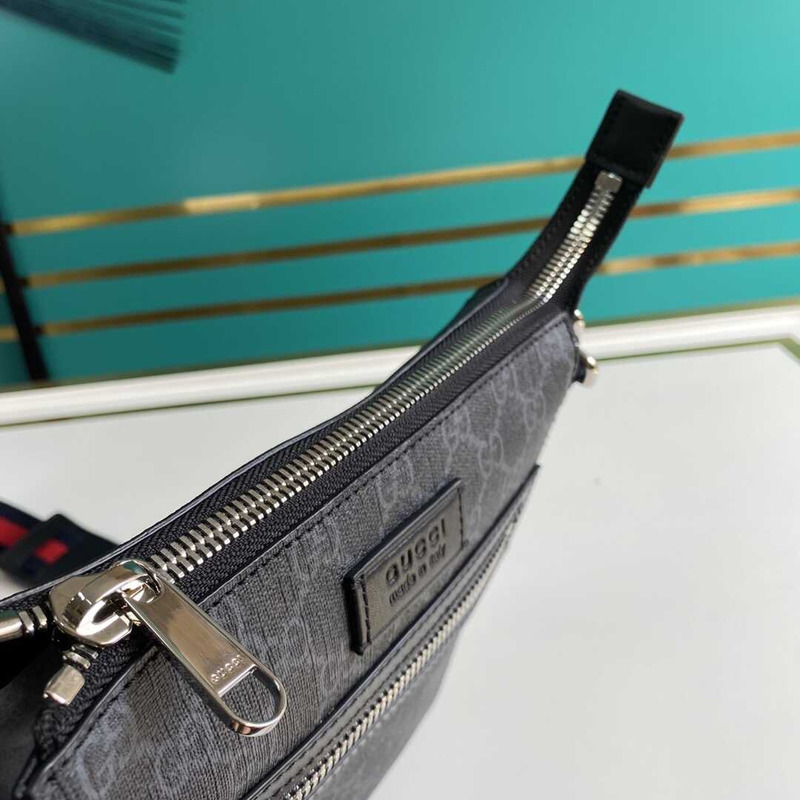 G*u*i gg small messenger bag black