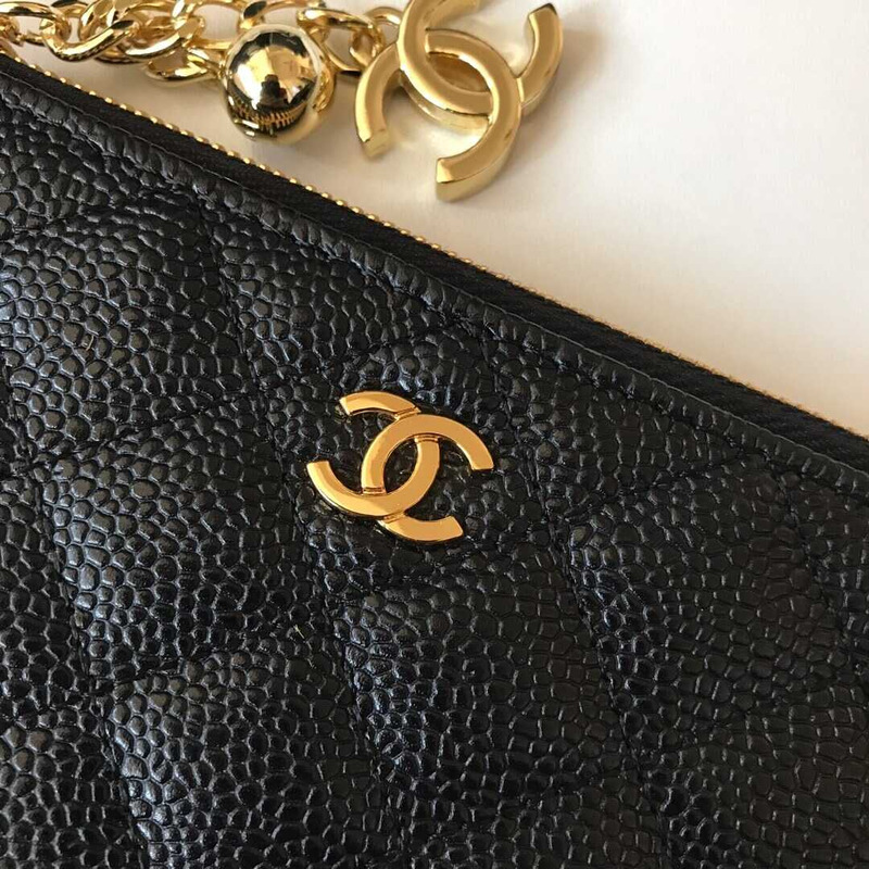 Ch*el caviar card holder black