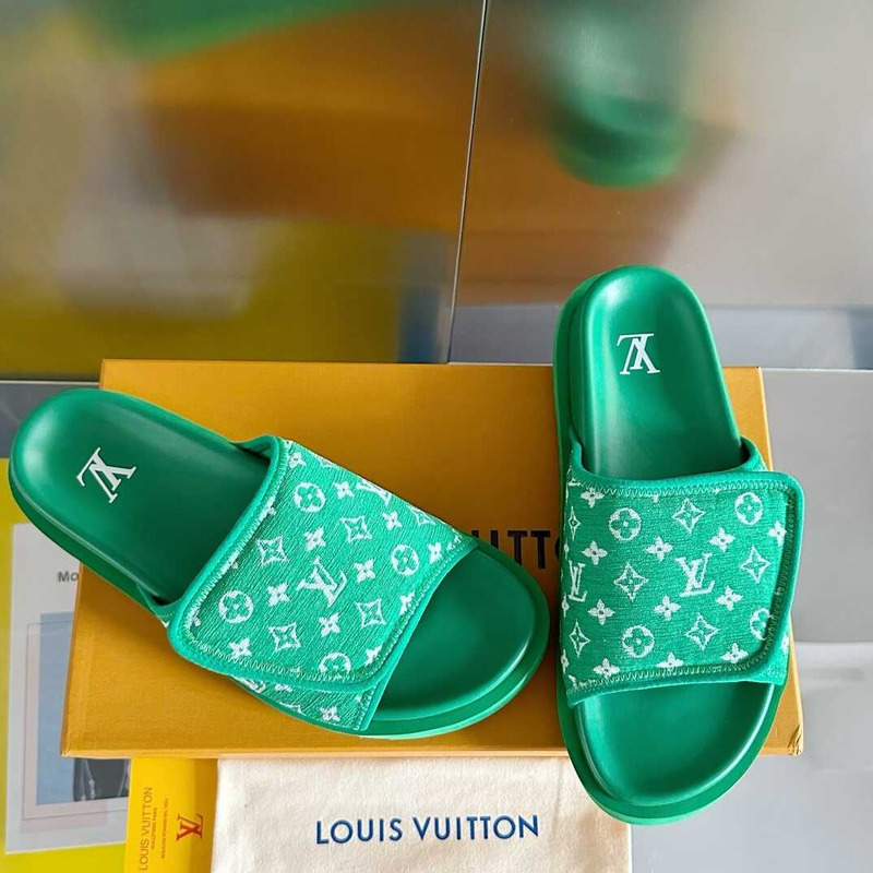l**is V*t*n miami mule monogram green