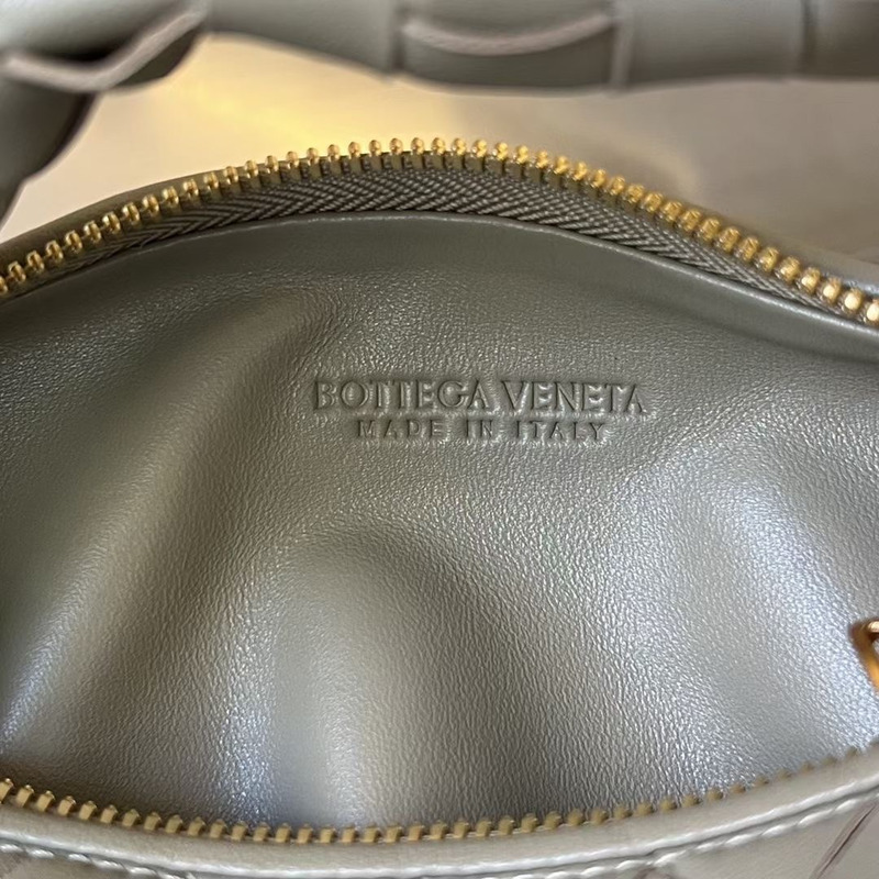 Bo*te*ga ve*ne*ta mini jodie intrecciato leather shoulder bag travertine