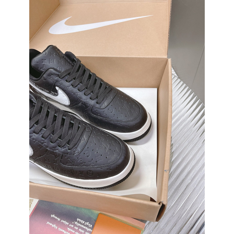 LV Air Trainer Sneaker in Mult Color