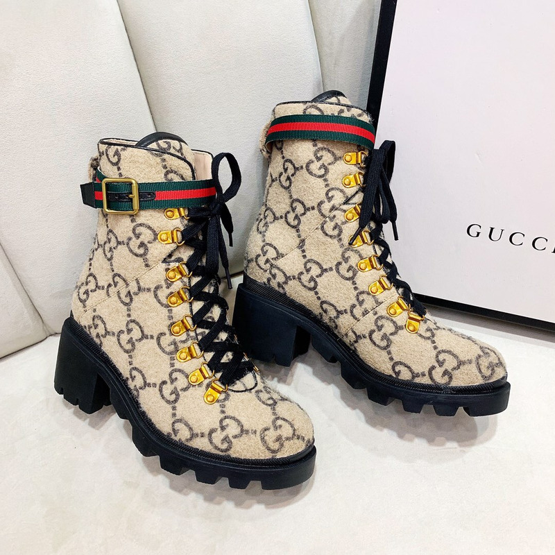 G*u*i  wool ankle boot
